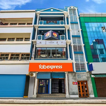 Fabexpress Santhi Inn - 500 Meters From Promenade Beach 蓬蒂切里 外观 照片