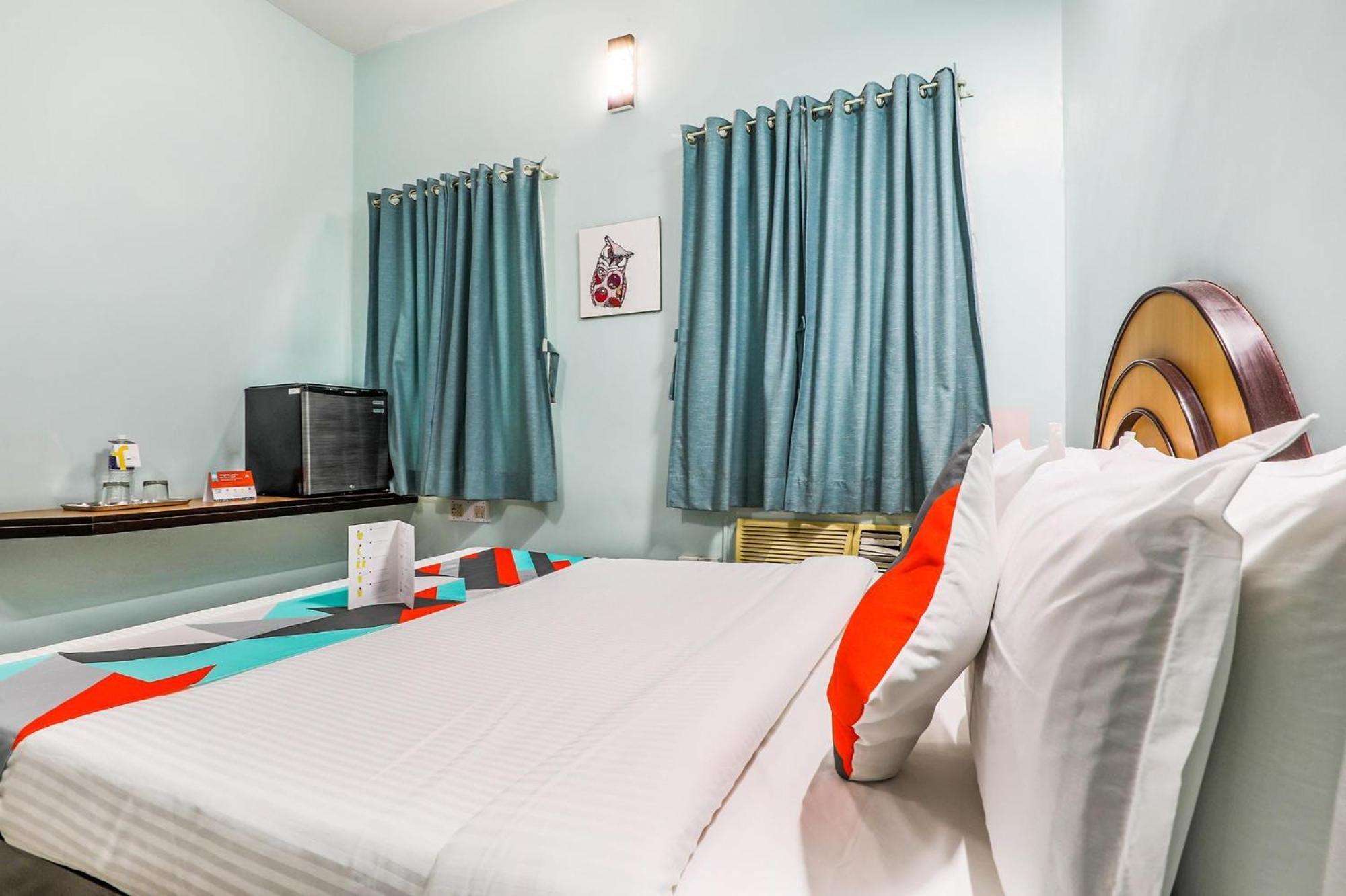 Fabexpress Santhi Inn - 500 Meters From Promenade Beach 蓬蒂切里 外观 照片